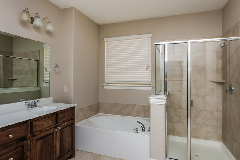 2,575/Mo, 580 England St Fate, TX 75189 Main Bathroom View