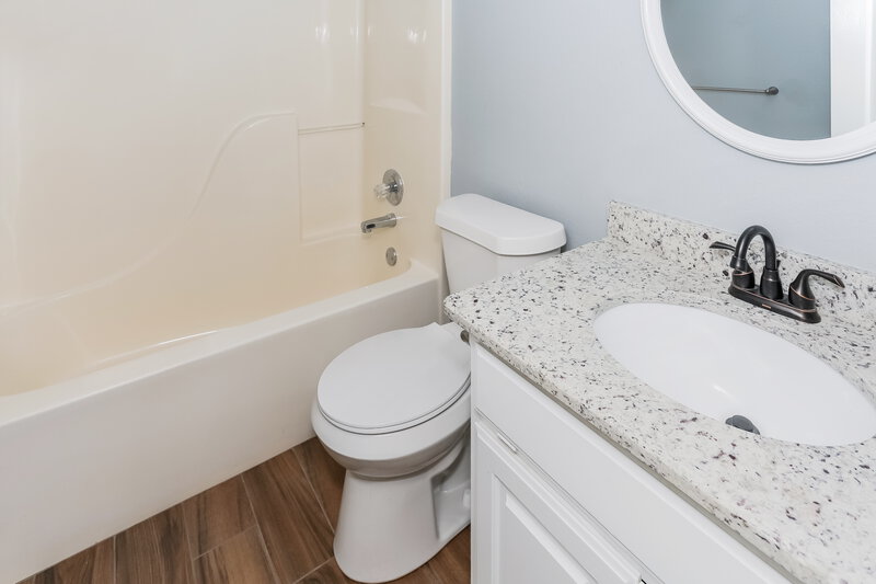2,275/Mo, 809 Irene St Burleson, TX 76028 Bathroom View