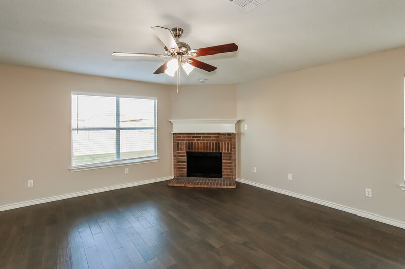 1,855/Mo, 307 Saddlebrook Dr Krum, TX 76249 Living Room View