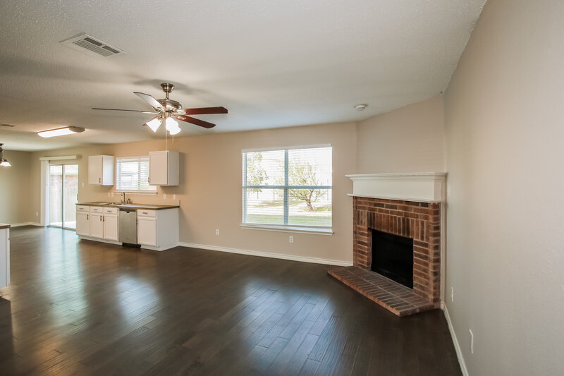 1,855/Mo, 307 Saddlebrook Dr Krum, TX 76249 Living Room View 2