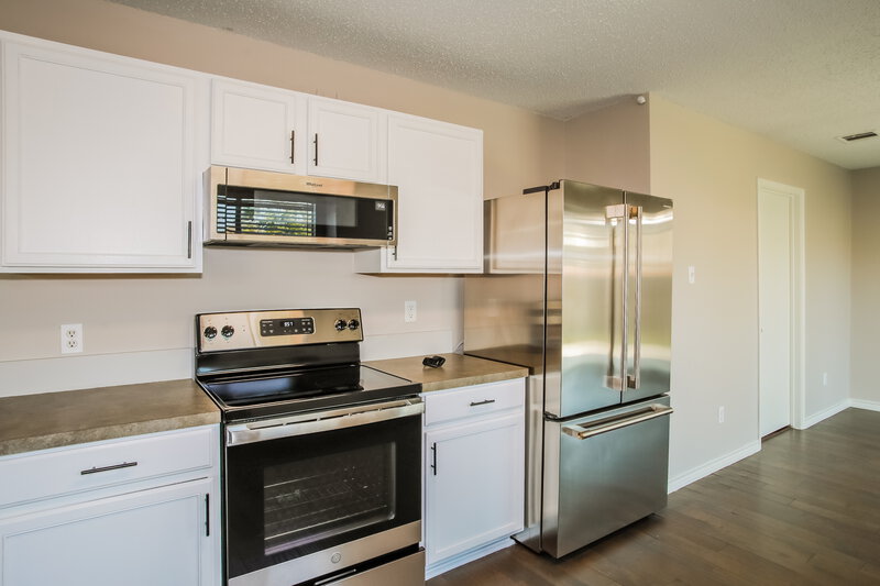 1,855/Mo, 307 Saddlebrook Dr Krum, TX 76249 Kitchen View 2