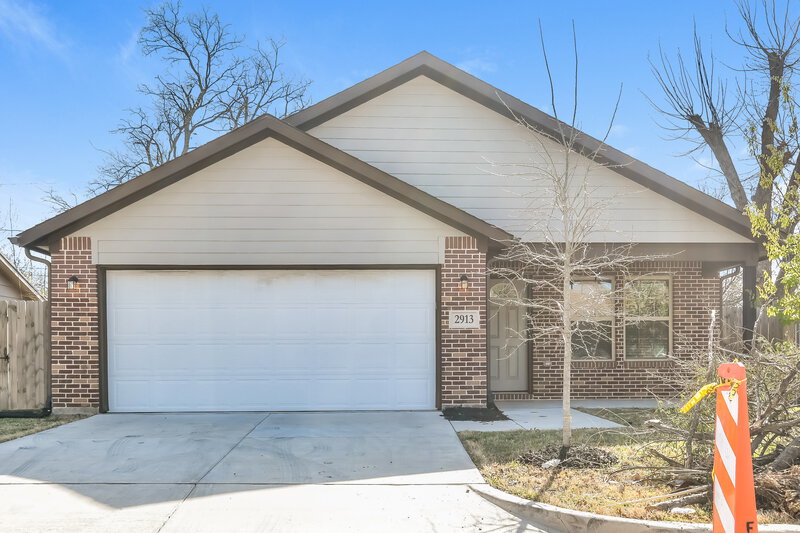 2,460/Mo, 2913 Louis St Fort Worth, TX 76112 External View