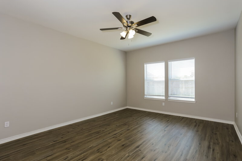 2,425/Mo, 106 Troy Ln Red Oak, TX 75154 Main Bedroom View 2