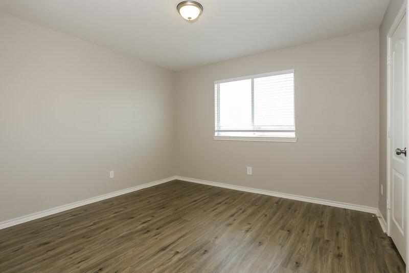 2,425/Mo, 106 Troy Ln Red Oak, TX 75154 Bedroom View 2