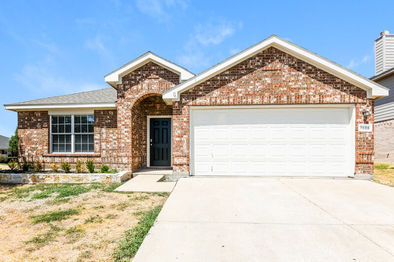 2,670/Mo, 7606 Stanhope Ln Arlington, TX 76001 External View