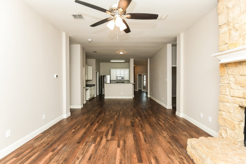 2,670/Mo, 7606 Stanhope Ln Arlington, TX 76001 Living Room View