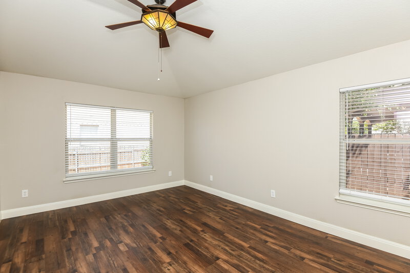 2,670/Mo, 7606 Stanhope Ln Arlington, TX 76001 Main Bedroom View