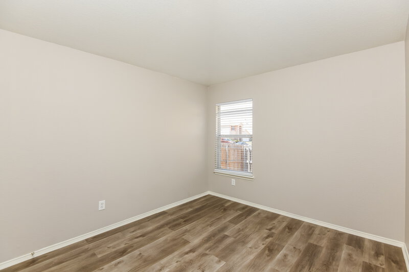 2,670/Mo, 7606 Stanhope Ln Arlington, TX 76001 Bedroom View 2
