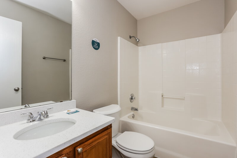 2,495/Mo, 828 Thorton Dr Cedar Hill, TX 75104 Bathroom View