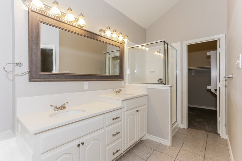 2,035/Mo, 1530 Fairfield Dr Forney, TX 75126 Main Bathroom View