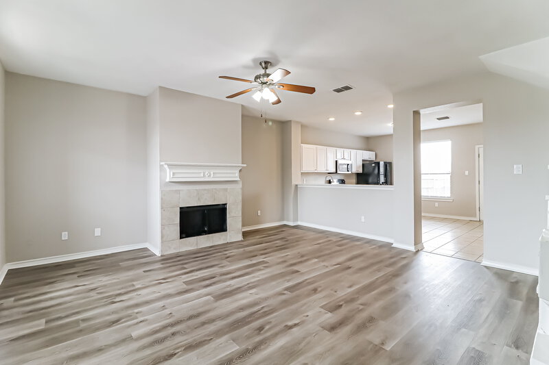 2,940/Mo, 258 Alden Dr Fort Worth, TX 76134 Living Room View