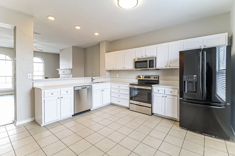 2,940/Mo, 258 Alden Dr Fort Worth, TX 76134 Kitchen View 2