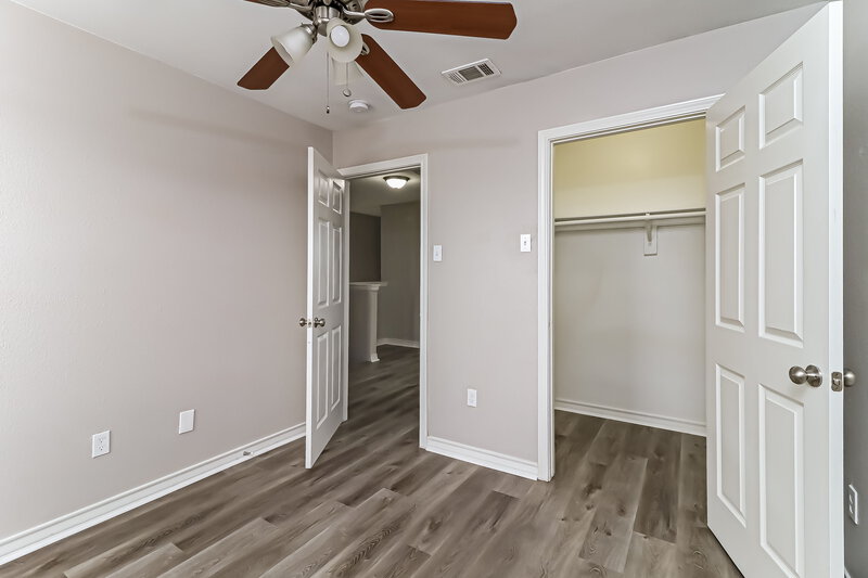 2,940/Mo, 258 Alden Dr Fort Worth, TX 76134 Bedroom View 2