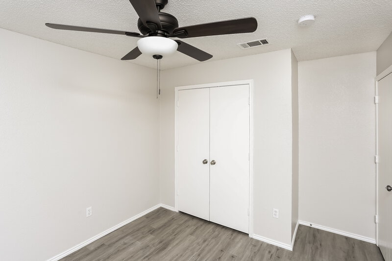 2,420/Mo, 8708 Lake Meadows Ln Hurst, TX 76053 Bedroom View 2