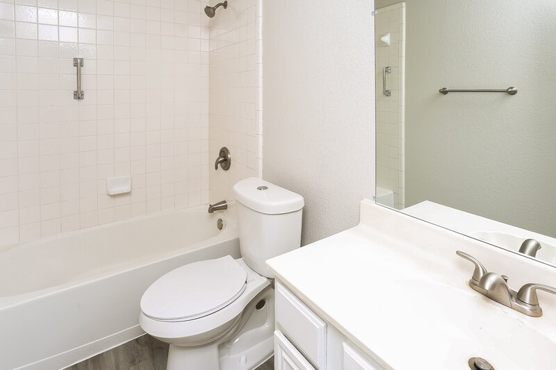2,420/Mo, 8708 Lake Meadows Ln Hurst, TX 76053 Bathroom View
