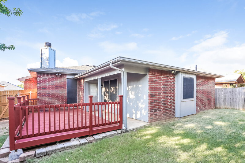 2,420/Mo, 8708 Lake Meadows Ln Hurst, TX 76053 Rear View