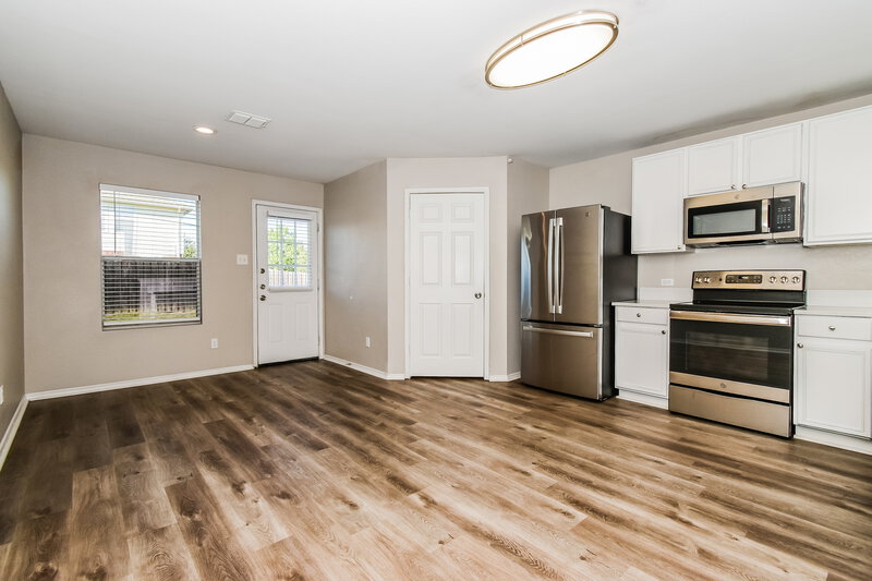 2,050/Mo, 1100 Caroline Dr Princeton, TX 75407 Dining Room View
