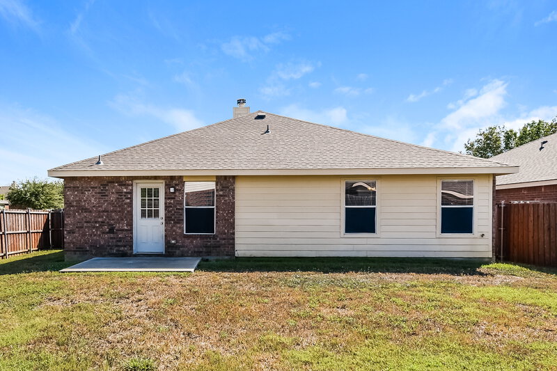 2,050/Mo, 1100 Caroline Dr Princeton, TX 75407 Rear View