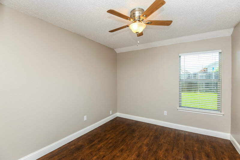 1,940/Mo, 420 Pineview Ln Fort Worth, TX 76140 Bedroom View 2