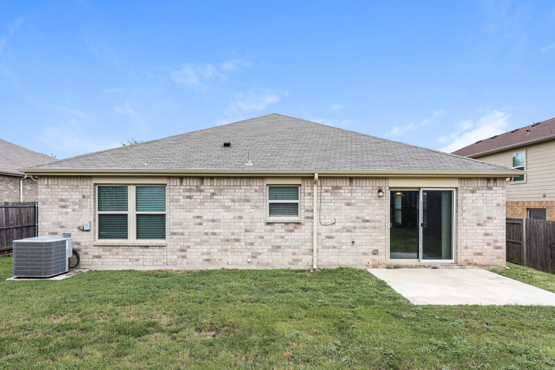2,510/Mo, 516 Tunnel St Cedar Hill, TX 75104 Rear View 2