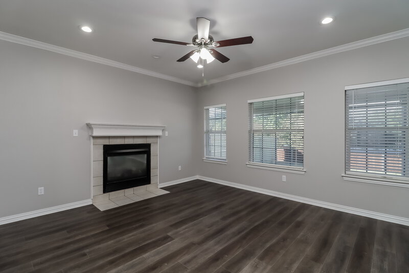 2,750/Mo, 5102 Clarksburg Ct Arlington, TX 76017 Living Room View
