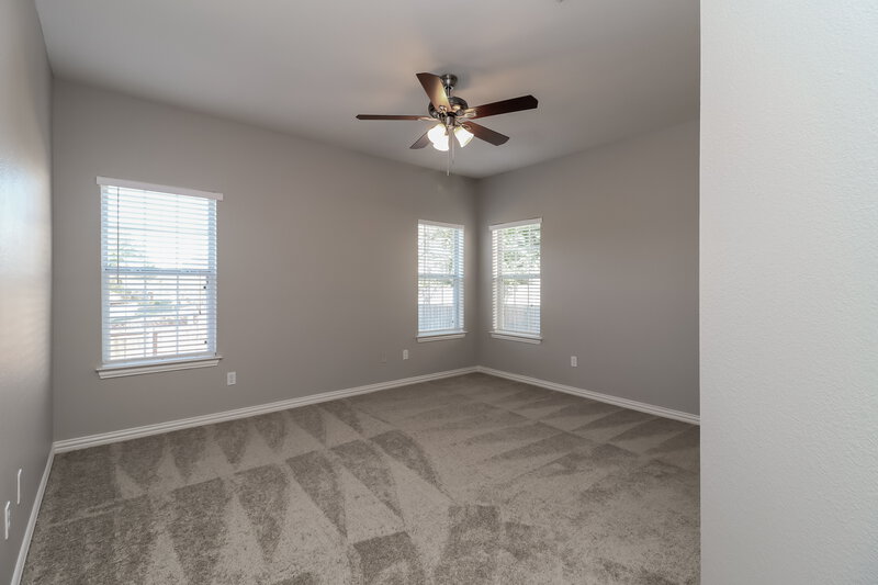 2,750/Mo, 5102 Clarksburg Ct Arlington, TX 76017 Main Bedroom View