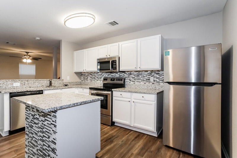 2,025/Mo, 109 Thoroughbred Dr Krum, TX 76249 Kitchen View