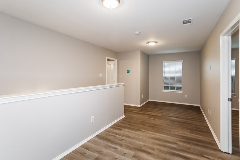 2,025/Mo, 109 Thoroughbred Dr Krum, TX 76249 Loft View