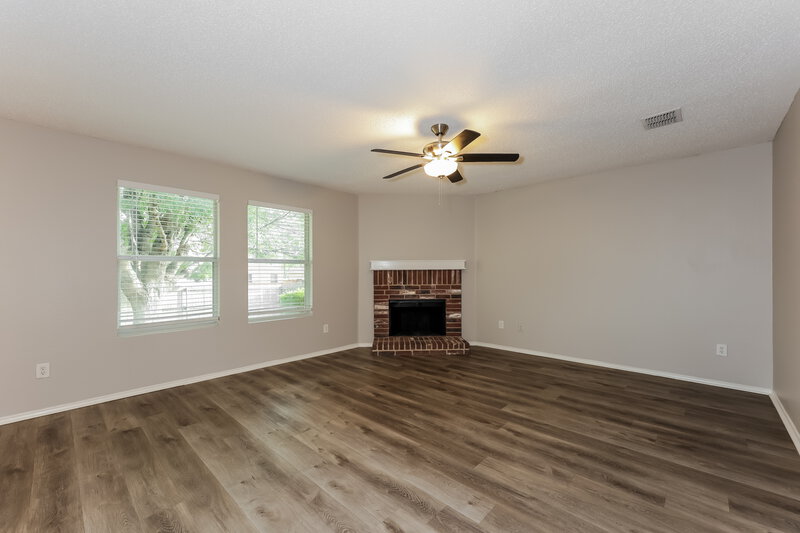 1,770/Mo, 1625 Creekridge Ct Rockwall, TX 75032 Living Room View