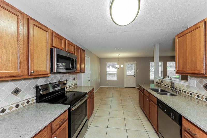 1,770/Mo, 1625 Creekridge Ct Rockwall, TX 75032 Kitchen View 2