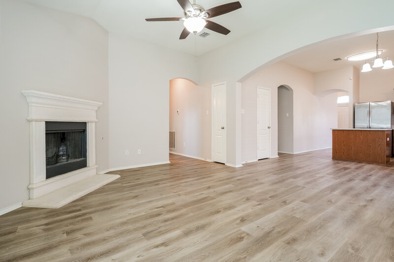 2,005/Mo, 3621 Renzel Blvd Fort Worth, TX 76116 Living Room View