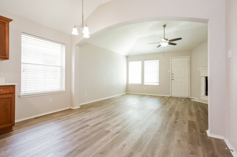 2,005/Mo, 3621 Renzel Blvd Fort Worth, TX 76116 Breakfast Nook View