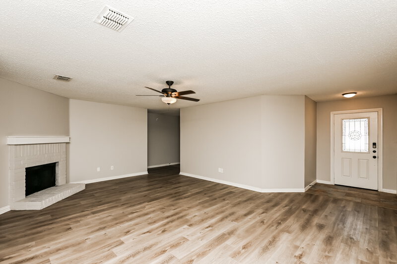 1,945/Mo, 1732 Rialto Way Fort Worth, TX 76247 Living Room View