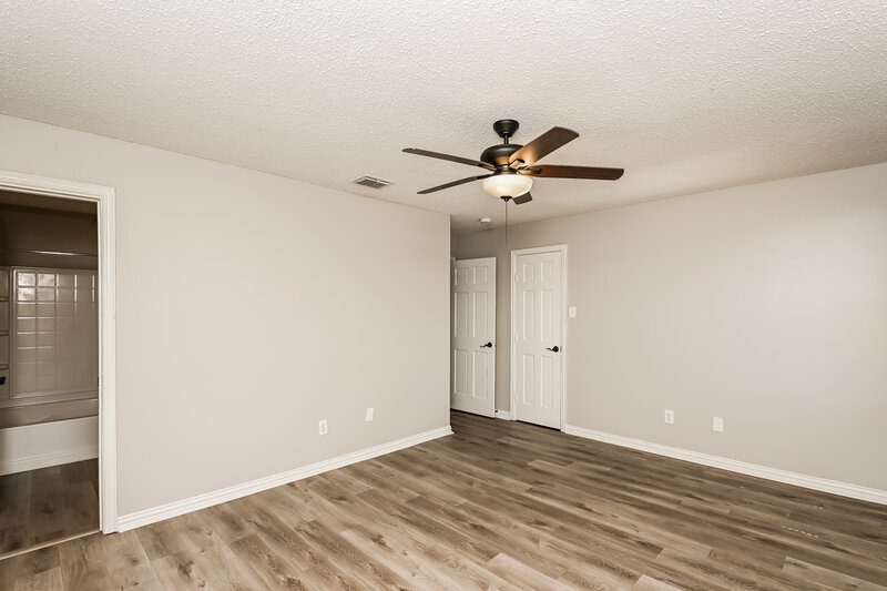 1,945/Mo, 1732 Rialto Way Fort Worth, TX 76247 Main Bedroom View