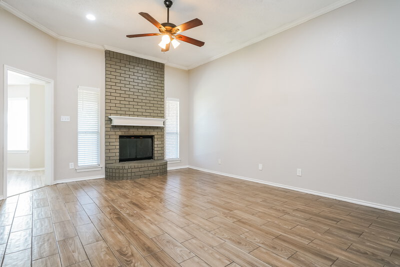 2,015/Mo, 512 Arbor Ln Burleson, TX 76028 Living Room View