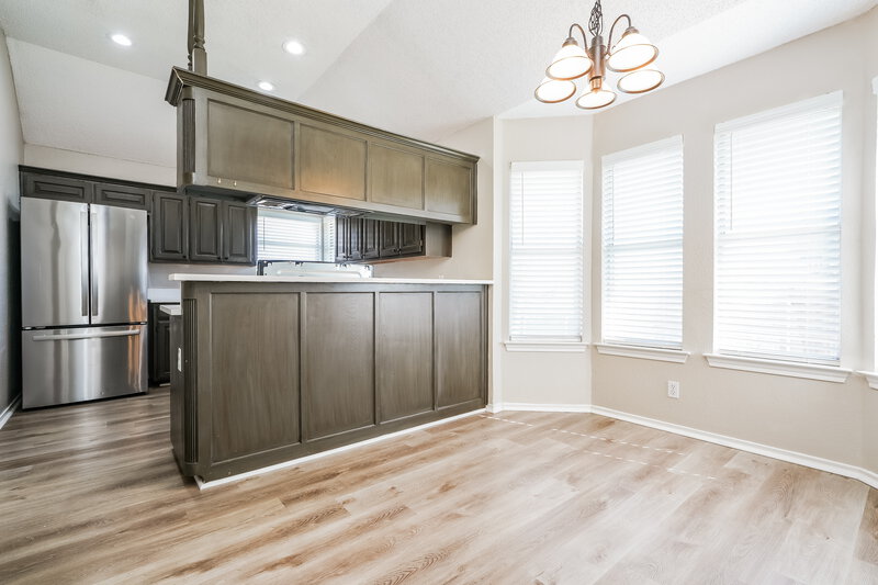 2,015/Mo, 512 Arbor Ln Burleson, TX 76028 Dining Room View