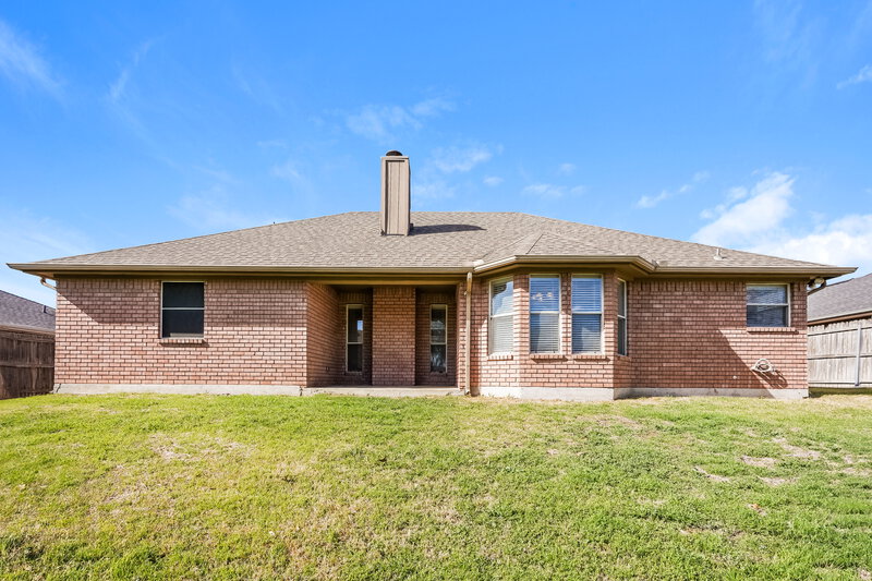 2,015/Mo, 512 Arbor Ln Burleson, TX 76028 Rear View