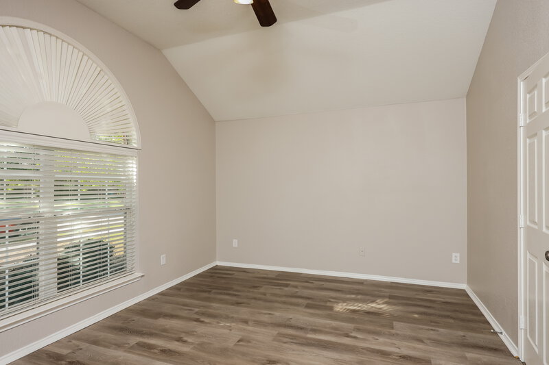2,165/Mo, 220 McKamy Blvd Denton, TX 76207 Main Bedroom View