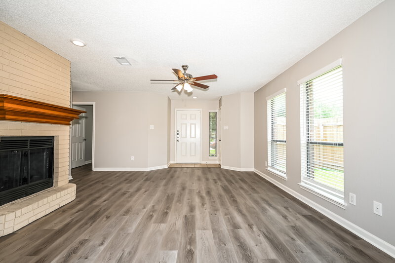 2,330/Mo, 2601 Thistle Ln Rowlett, TX 75089 Living Room View 3
