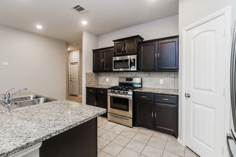 2,360/Mo, 936 Cheryl St Crowley, TX 76036 Kitchen View 2