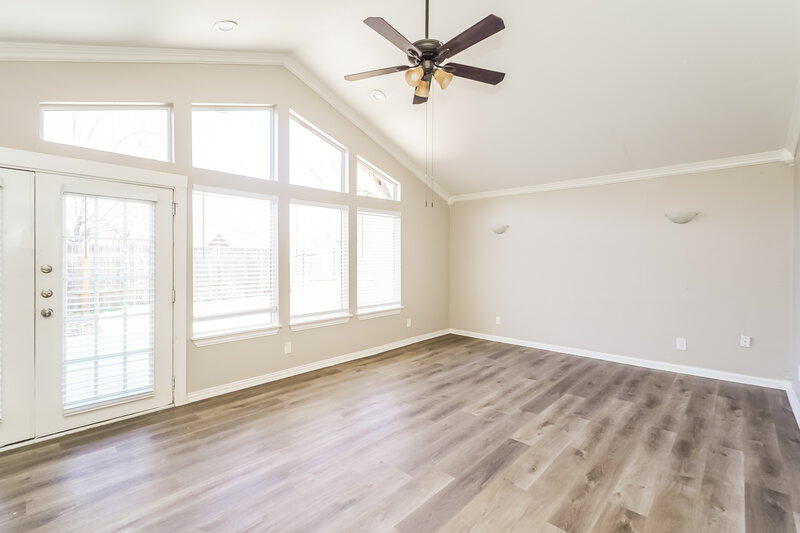 2,510/Mo, 1510 Wood Creek Dr Flower Mound, TX 75028 Family Room View