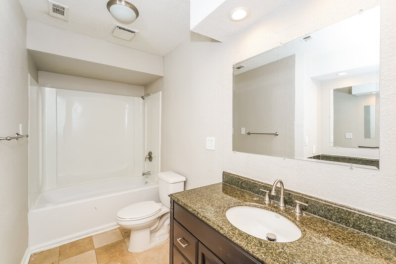 2,510/Mo, 1510 Wood Creek Dr Flower Mound, TX 75028 Main Bathroom View