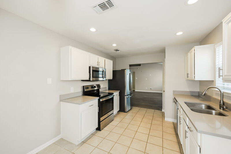 1,725/Mo, 6417 Longmont Trail Fort Worth, TX 76179 Dining Room View