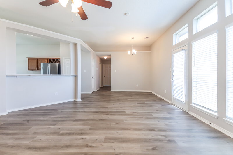 1,700/Mo, 1705 Green Terrace Dr Royse City, TX 75189 Living Room View 2