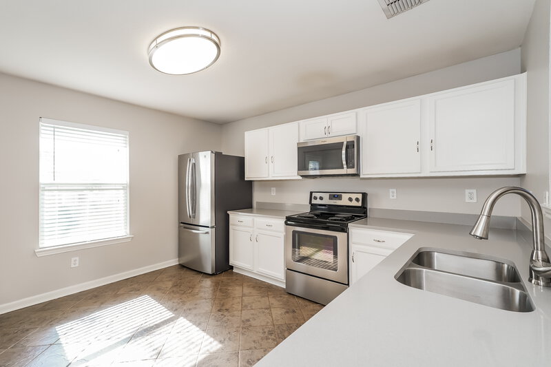 1,750/Mo, 1708 Diamond Lake Trail Justin, TX 76247 Kitchen View