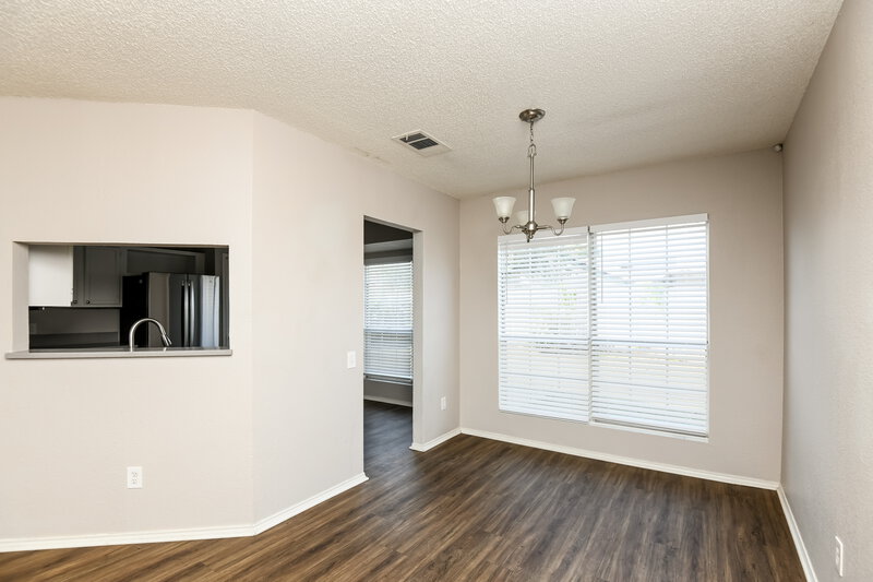 2,095/Mo, 2500 Creekwood Ln Fort Worth, TX 76123 Dining Room View