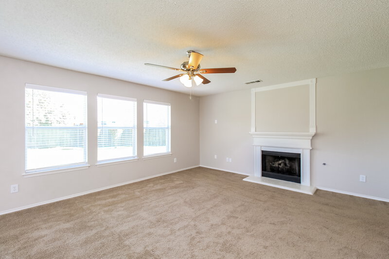 2,895/Mo, 912 Hummingbird Trail Saginaw, TX 76131 Living Room View