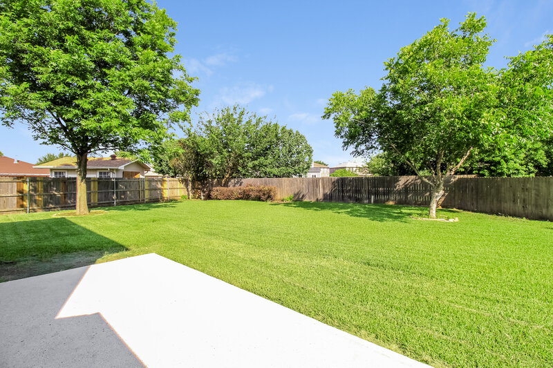 2,895/Mo, 912 Hummingbird Trail Saginaw, TX 76131 Rear View