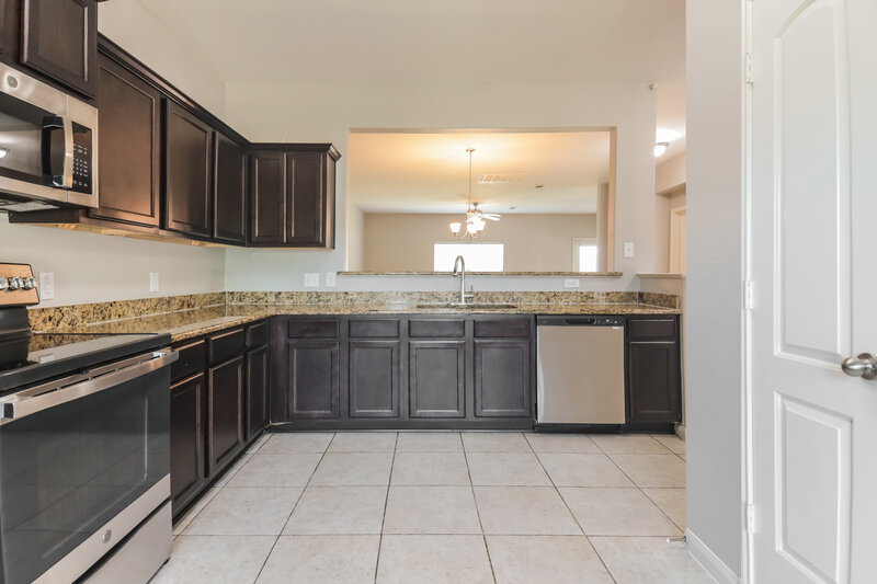 2,660/Mo, 900 Princewood DR Denton, TX 76207 Kitchen View