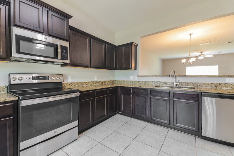 2,660/Mo, 900 Princewood DR Denton, TX 76207 Kitchen View 2